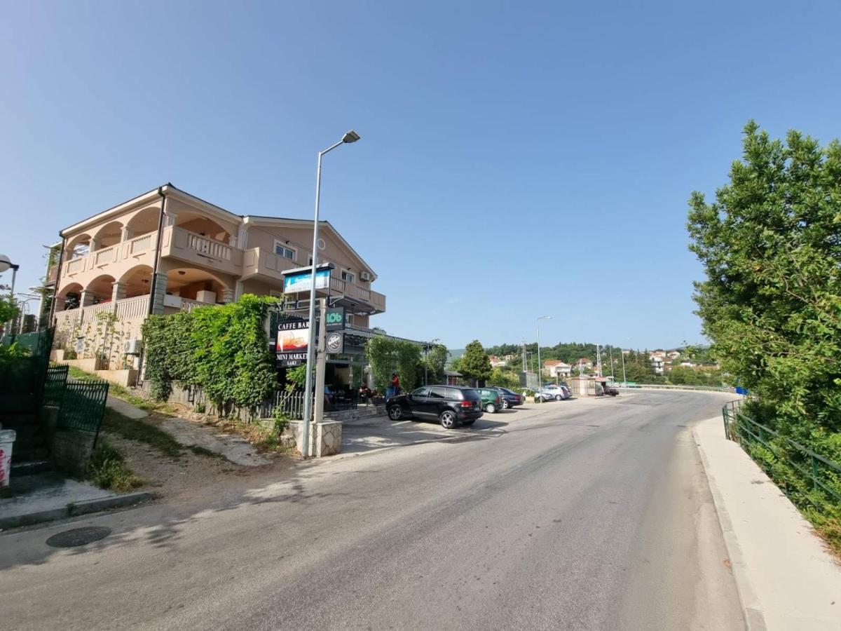 Apartments Popadic With Parking Herceg Novi Exterior photo